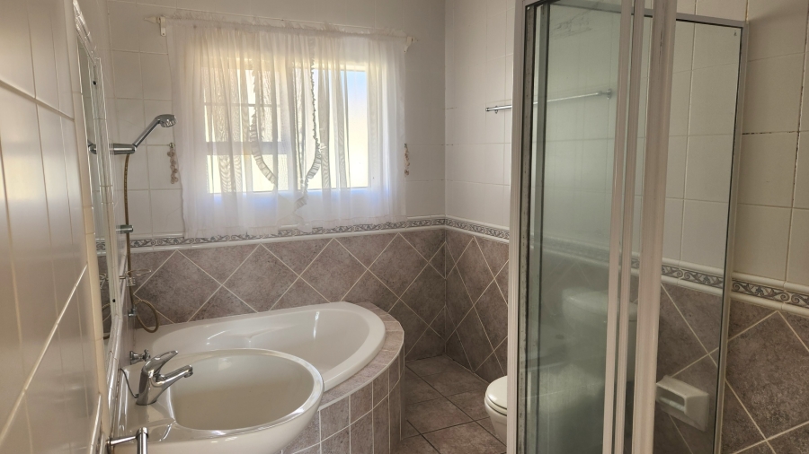 3 Bedroom Property for Sale in Linkside Western Cape